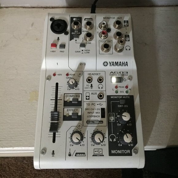 Yamaha AG03 Mixing Console - Picture 1 of 7